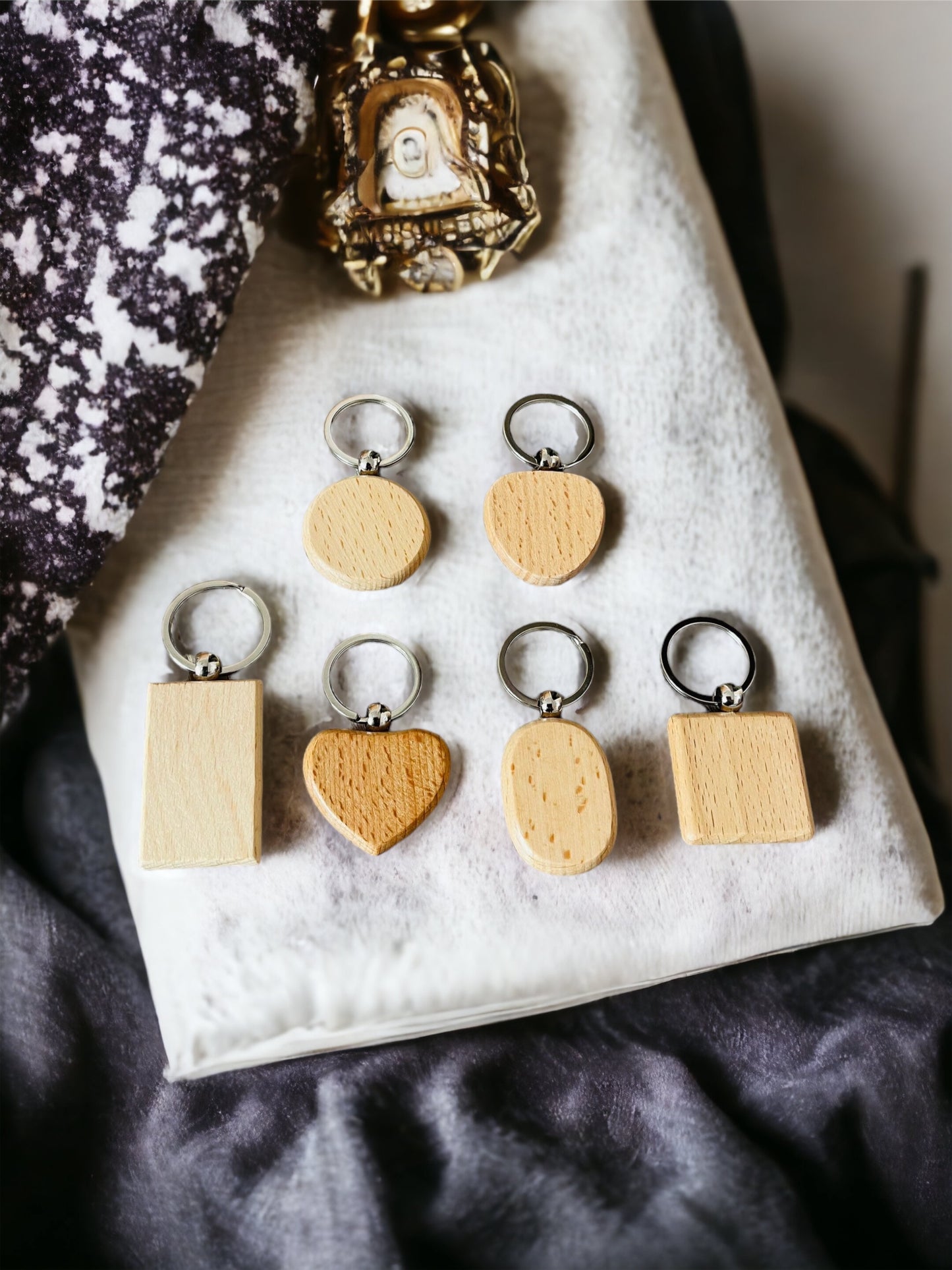 6 Formen Schlüsselanhänger mit Namen Geschenk Weihnachten Holz Wunschtext